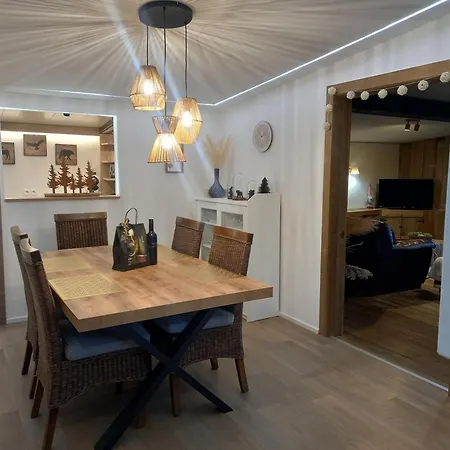 Le Chalet Du Lac * Robertville